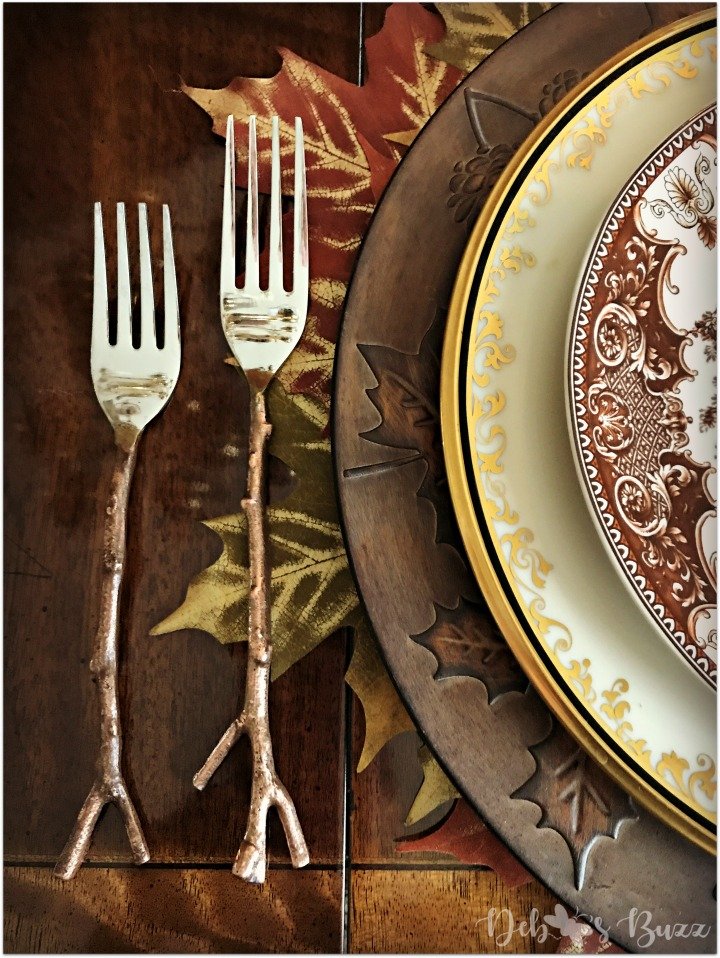 horn-of-plenty-Thanksgiving-table-twig-flatware