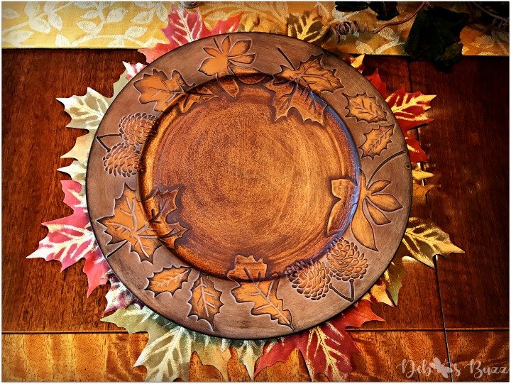 horn-of-plenty-Thanksgiving-table-wood-charger