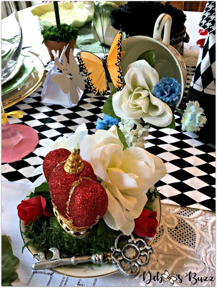 wonderland-tea-party-teacup-floral-arrangement