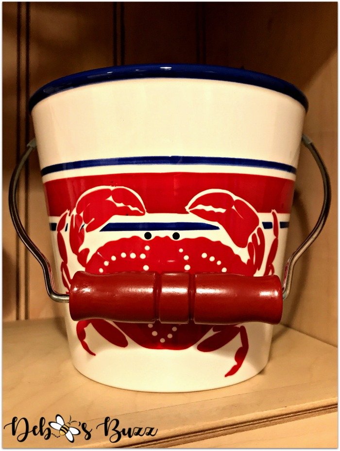 coastal-decor-kitchen-crab-bucket