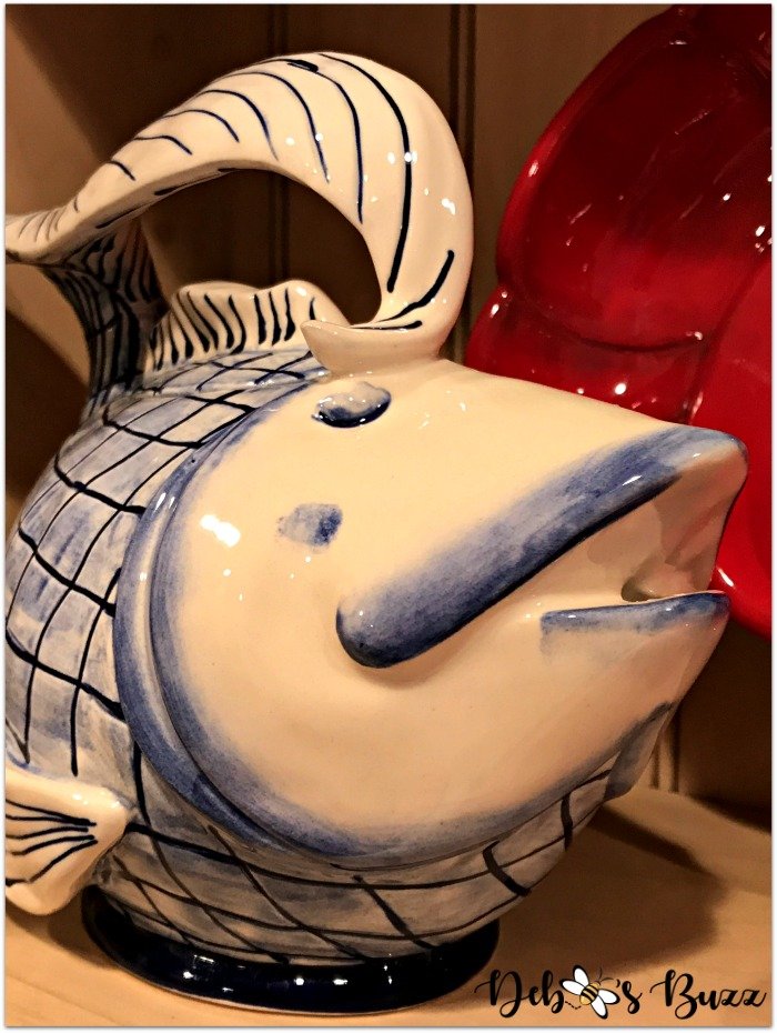 coastal-decor-kitchen-fish-teapot-spout