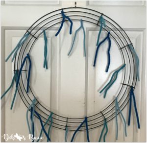 wire-wreath-frame-pipe-cleaners