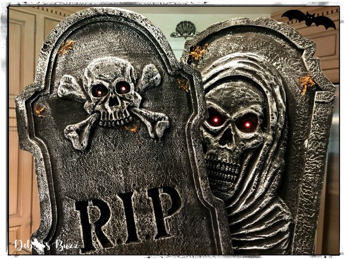 Halloween-angled-tombstones