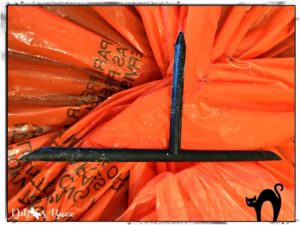 Halloween-foam-headstone-anchor
