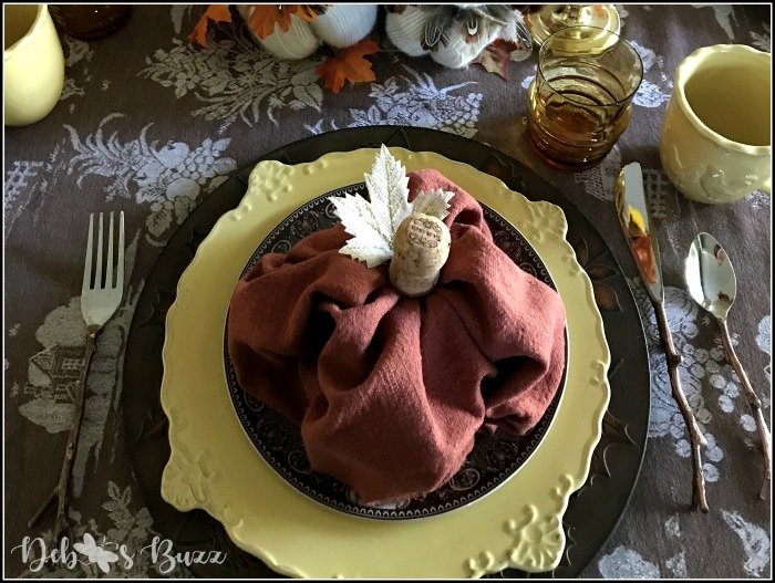 pumpkin-patch-Thanksgiving-brunch-table-setting